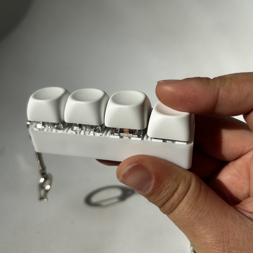 Neuer Fidget-Schlüsselanhänger – Musical Instrument Keyboard Bewertung und Preis